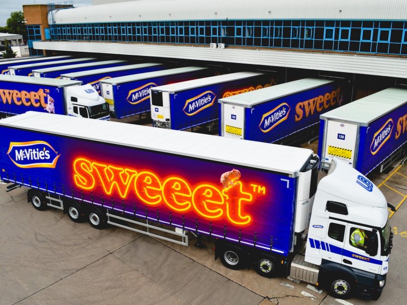 Semitrailer med McVities med vackert tryck i fullfärg