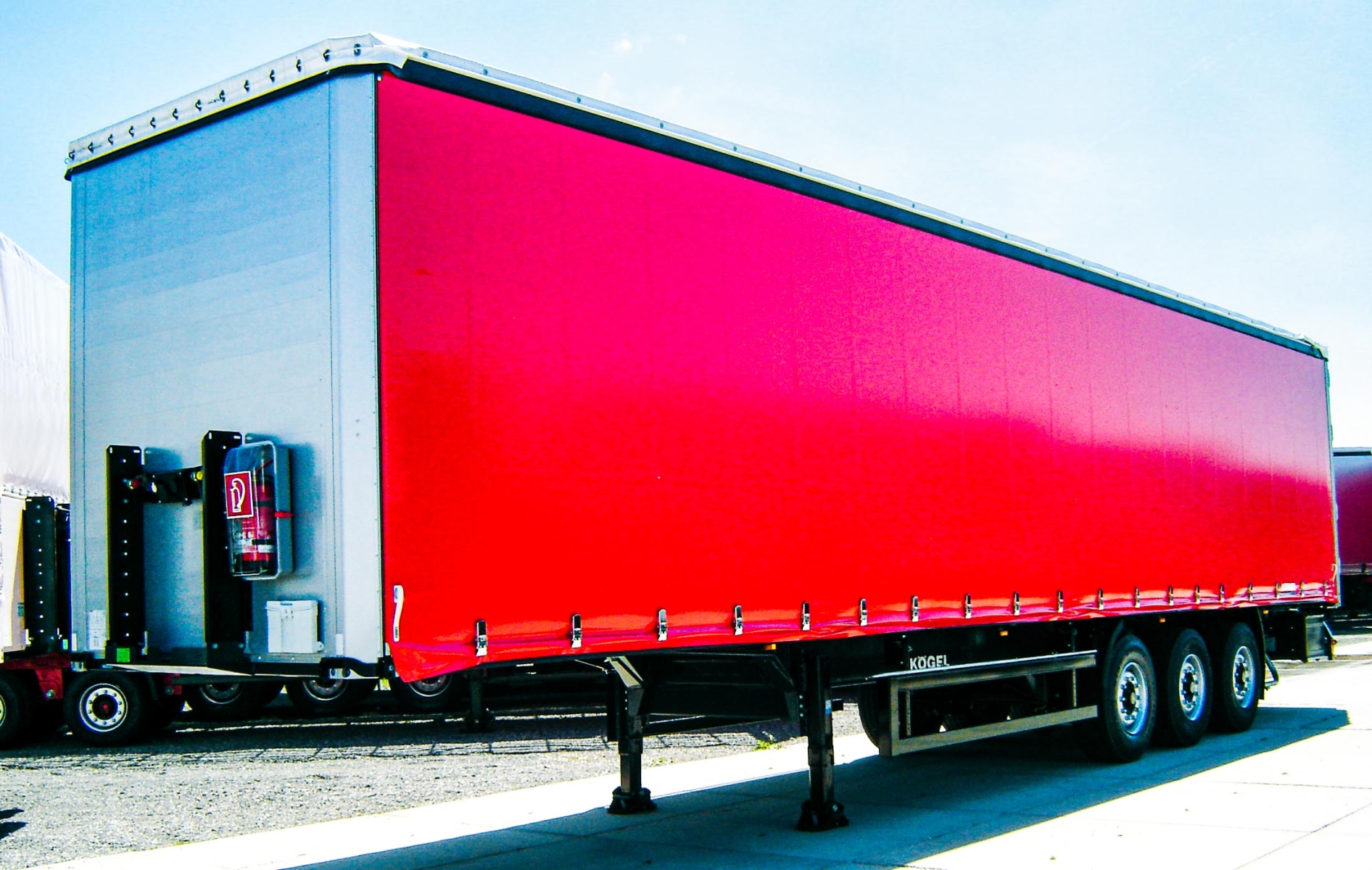 RolaFreight semi-trailer