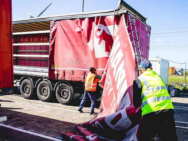 Remplacement des bâches rideaux latéraux